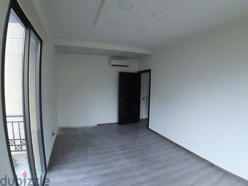 Office for Rent in Bechara Khoury - مكتب للأجار  في الأشرفية 2