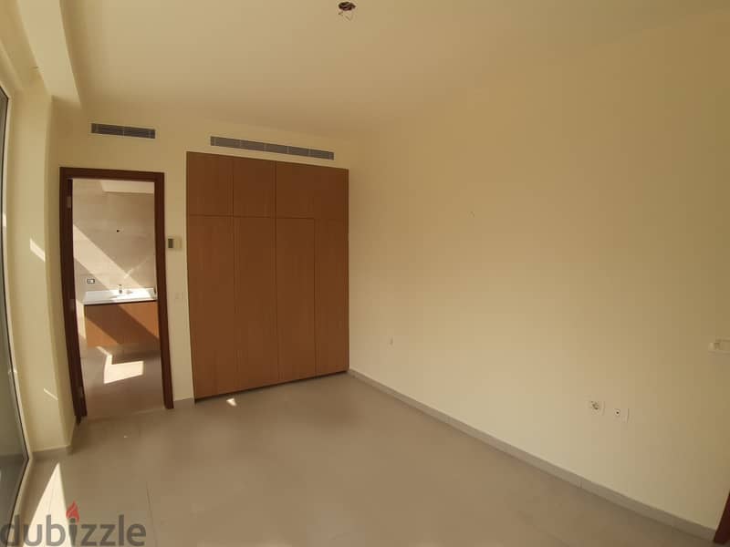 Apartment for sale in Achrafieh - شقة للبيع في الأشرفية 4