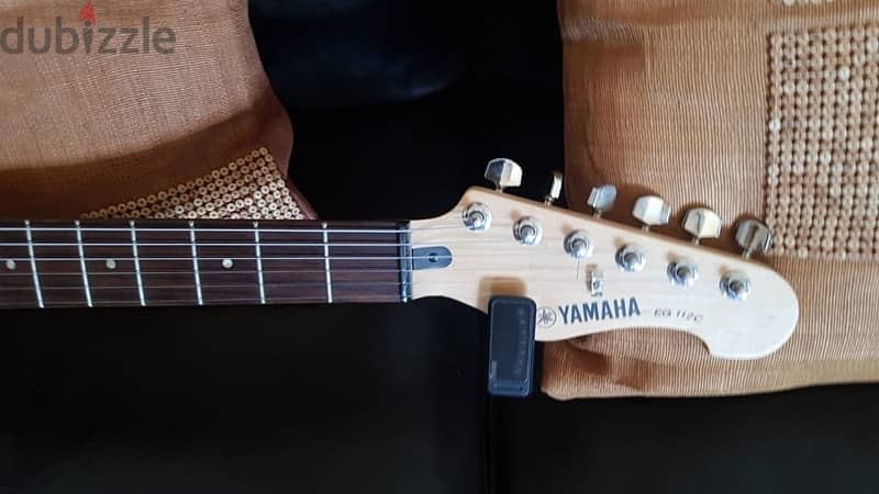 guitar  electric Yamaha + AMP new 3