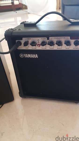 guitar  electric Yamaha + AMP new 4