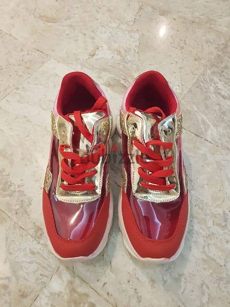 New red and gold shoes size 40 0