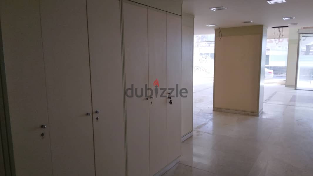 L11006-Showroom for Rent in a Prime Location in Aoukar 3