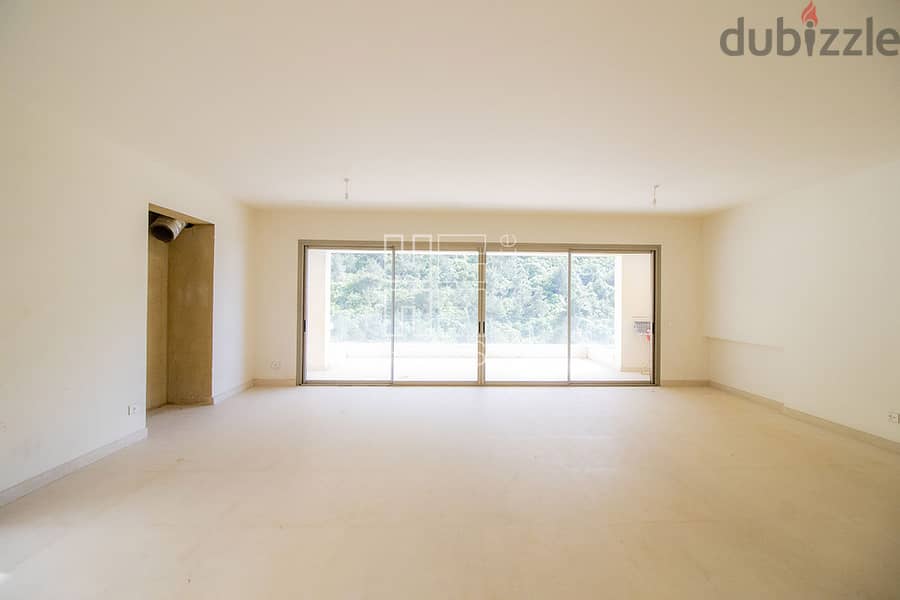 Spacious High end apartment with panoramic view and garden for sale. 6