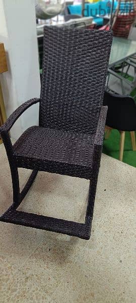 كرسي هزاز رزين.      Hammock chair 1
