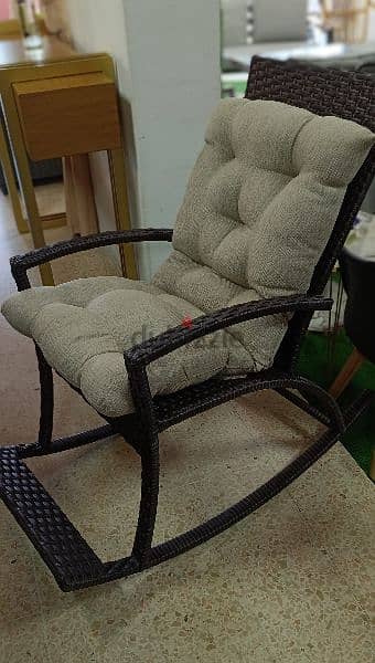 كرسي هزاز رزين.      Hammock chair 2