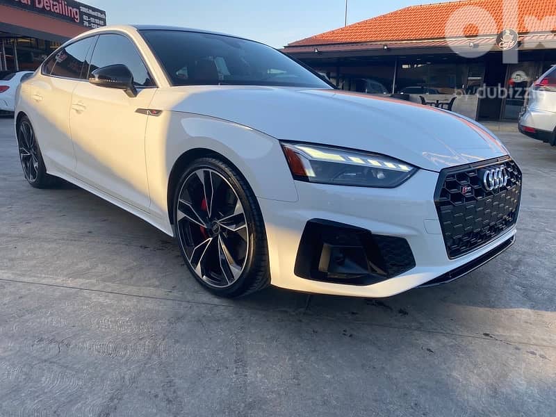 Audi S5 4