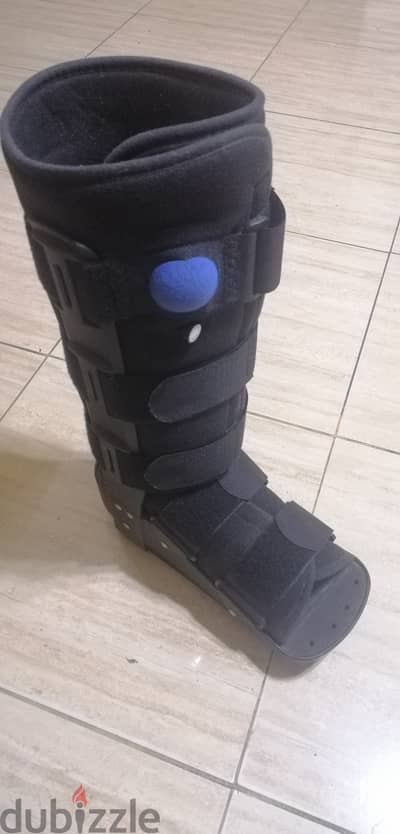 BOOT FOR BROKEN LEG 100$ ITS PRICE 200$