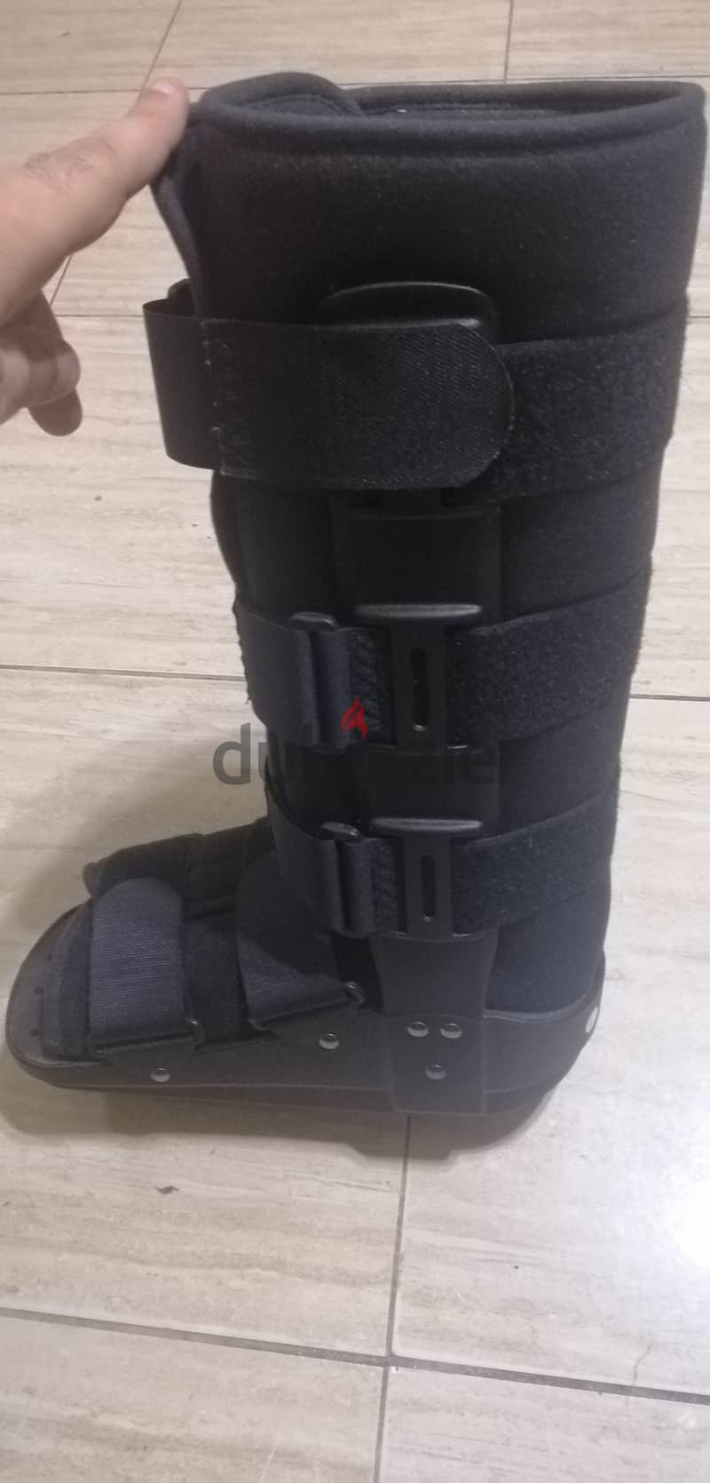 BOOT FOR BROKEN LEG 100$ ITS PRICE 200$ 1