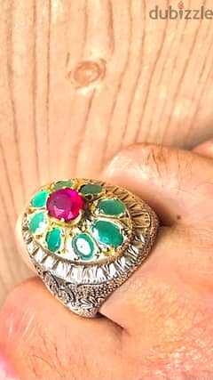 Emerald, ruby ​​and silver ring Weight 23 grams خاتم زمرد و الياقوت 0
