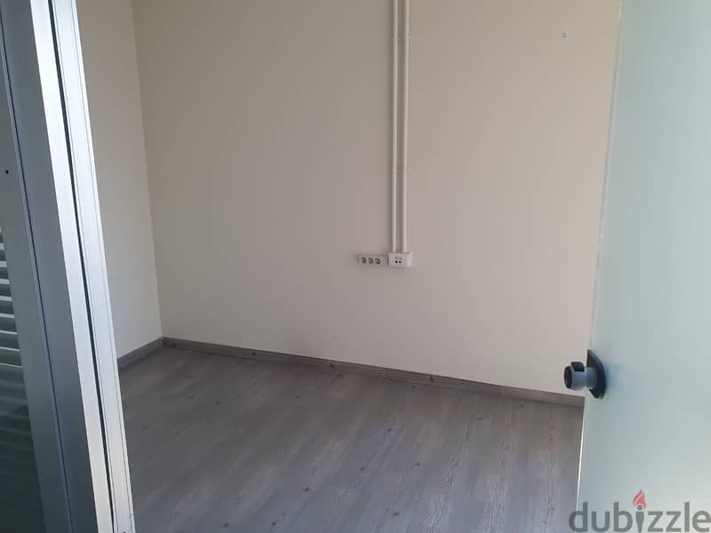 L11990- A 250 SQM Office for Rent in Hamra, Ras Beirut 2