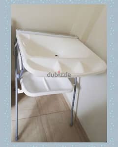 " Baby Ō " Baby Bath & Changing Station