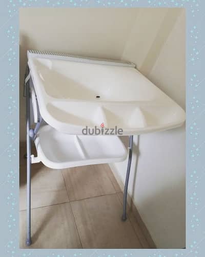 " Baby Ō " Baby Bath & Changing Station