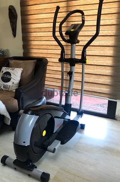 Elliptical USA ONLY 245$ (original price 700$) 4