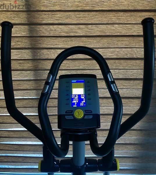 Elliptical USA ONLY 245$ (original price 700$) 9