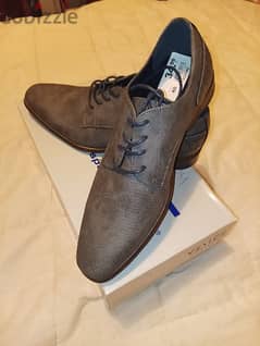 حذاء رجالي رائع جديد صناعة ألمانيا مقاس ٤٠ 0