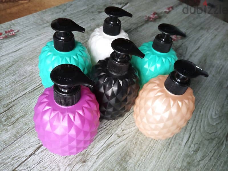 very cute pineapple shape soap dispenser 1