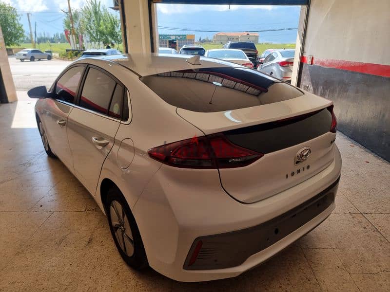 NEW hyundai ioniq hybrid model 2020 brand new 550 km bel tanake top 4