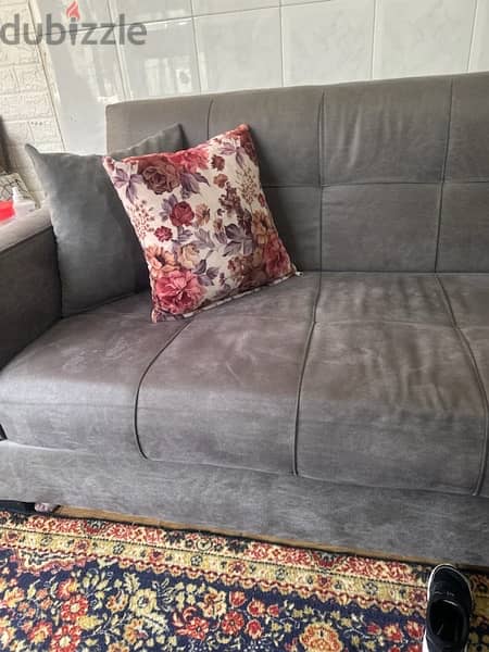 sofas big in a  very good condition 3