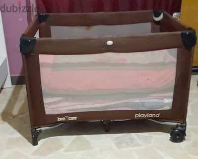 baby bed and Rocking (lovncare) like new