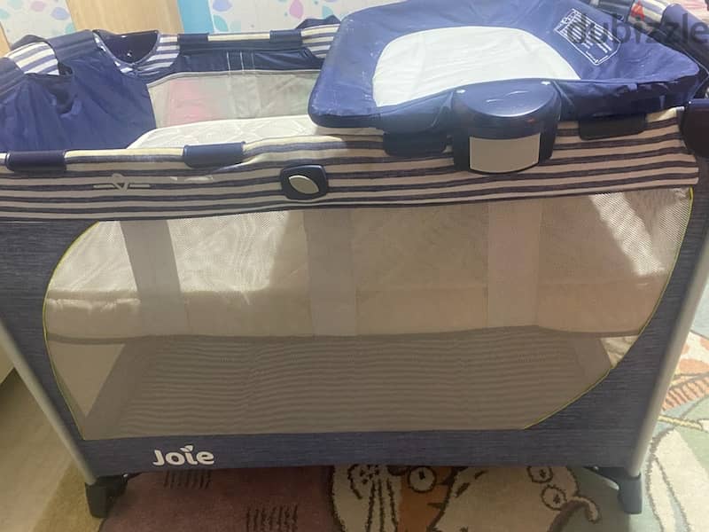 Joie park as new (excellent condition) with mattress 3