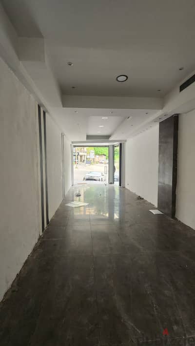 Shop For Rent In Mtaylebمحل للإيجار في المطيلب