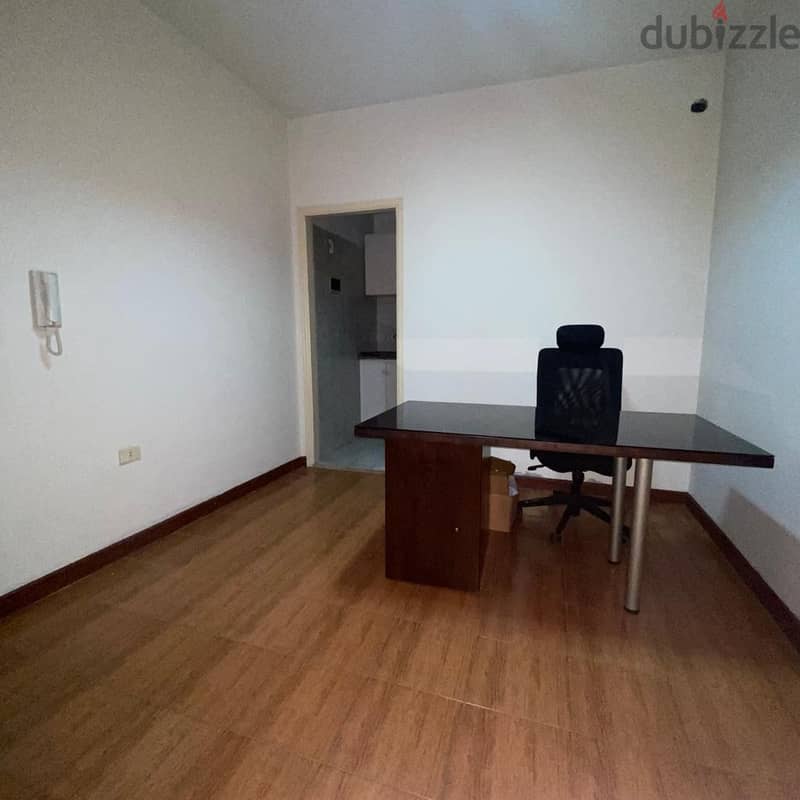 *70M2 JDAIDEH OFFICE FOR SALE PRIME LOCATION* 6