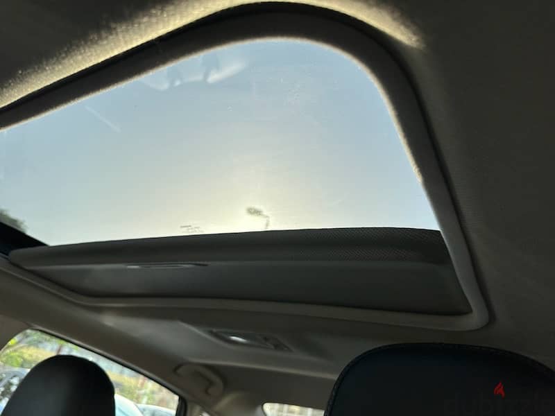 Nissan Sentra 2019 full  San roof  like new  California 18