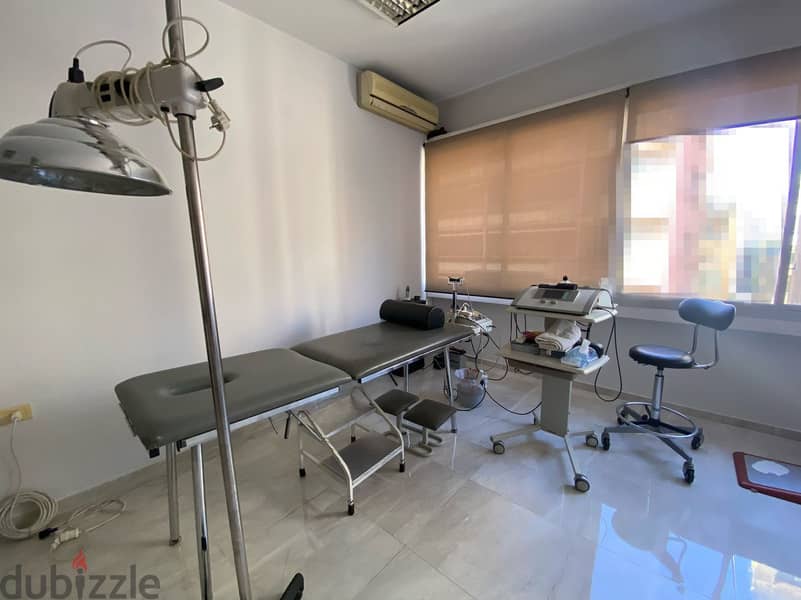 Office for sale in badaro مكتب للبيع في بدارو 3