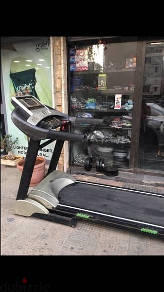 big treadmill like new hold up to 150kg with incline usb speakers 1