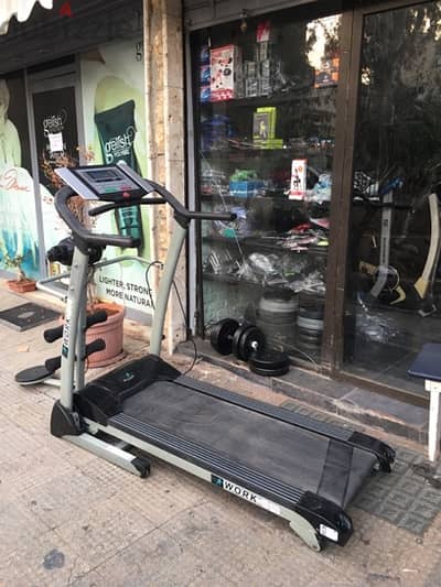 treadmill with vibration and twister like new 70/443573 RODGE