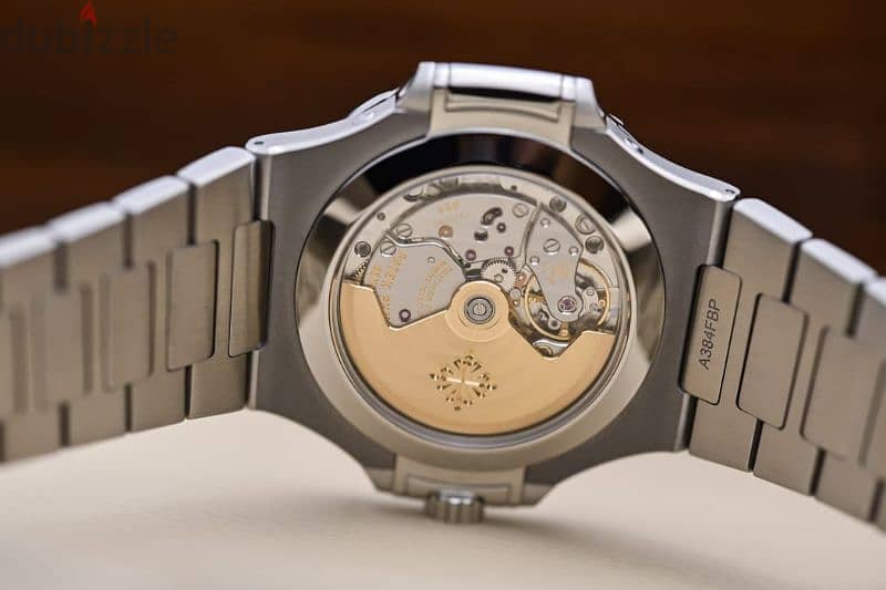 Patek philippe Nautilus 5726 swiss super clone 1.1 2