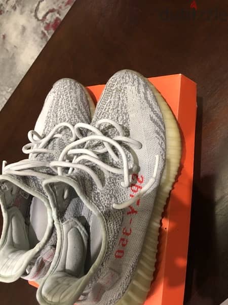 Yeezy 350 V2 Blue tint 3