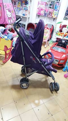 cybex stroller stroller in good condition عرباية متينة