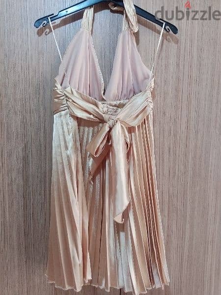 Used Like New dress plissee Gold size 38 1