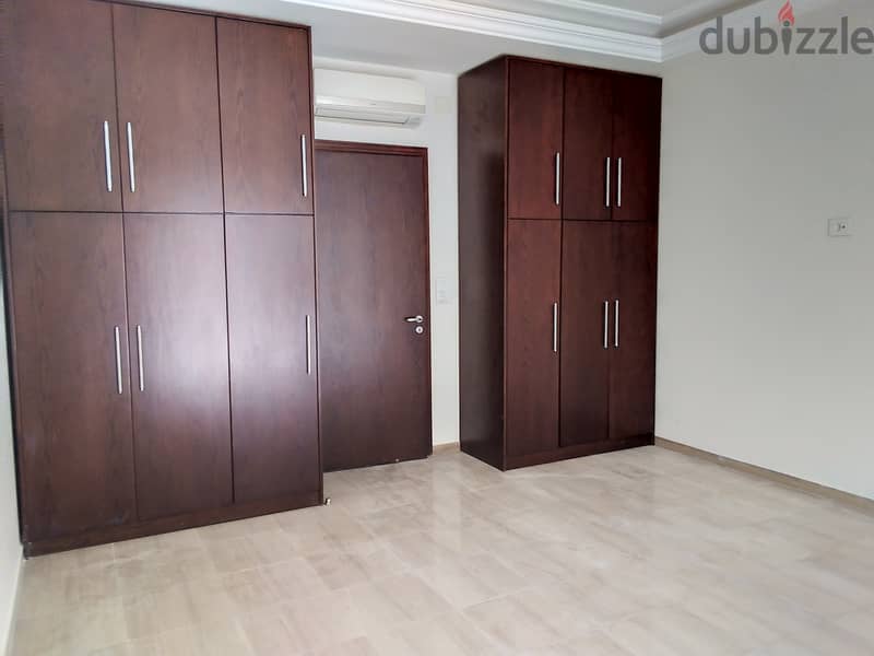 360 sqm luxurious flat in Baabda! REF#EG91499 5