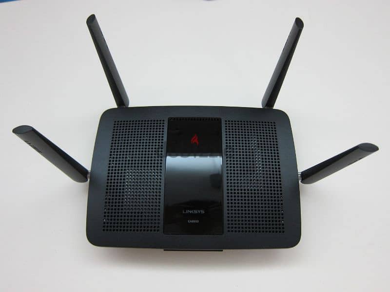 افضل راوتر Linksys EA8500 Max-Stream MU-MIMO Gigabit Wi-Fi Router 2