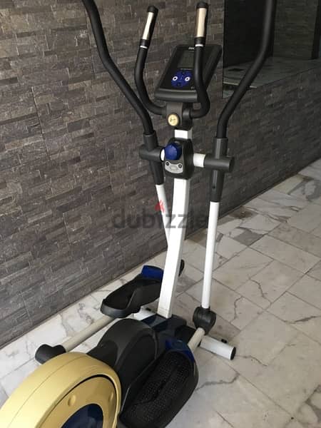 elliptical reebok like new heavy duty very good quality 6