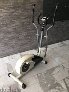 elliptical in good condition heavy duty good quality