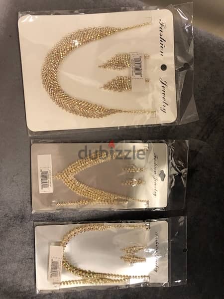 accesories set, necklace, earings , gold color 17