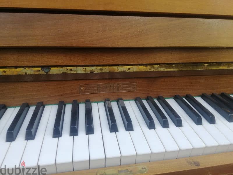 piano ripper German Like new tuning waranty 1