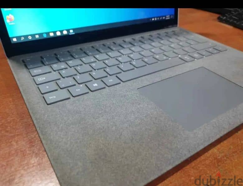 Microsoft surface laptop 2 3