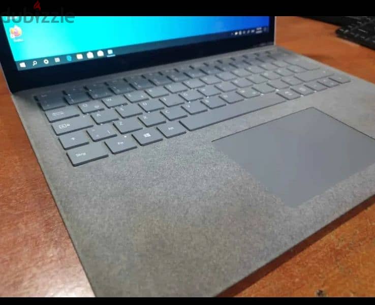 Microsoft surface laptop 2 4