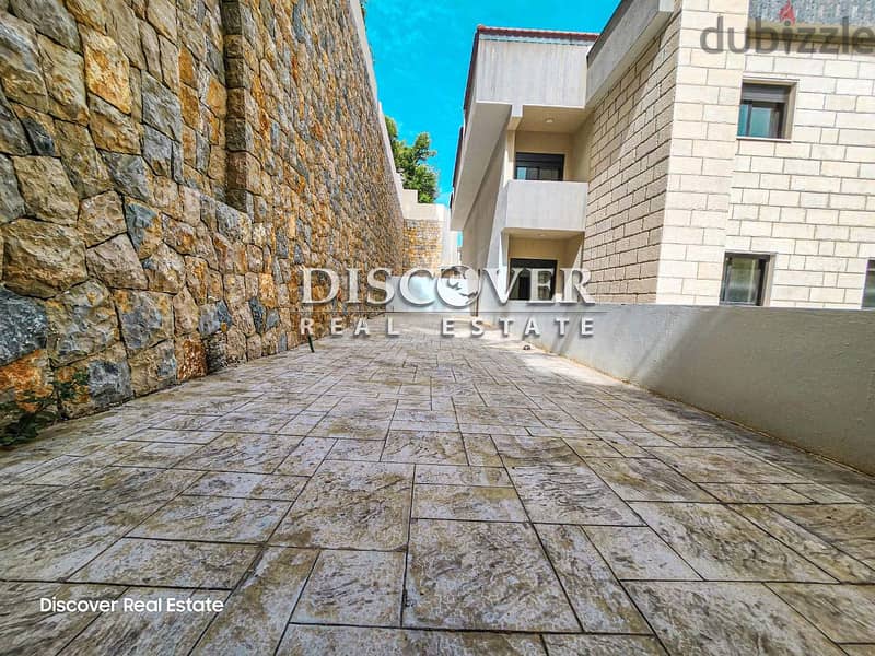 CLASSIC Apartment for sale with Terrace in Baabdat 3