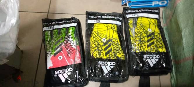 Adidas - Predator Goalkeeper gloves قفازات حارس مرمى