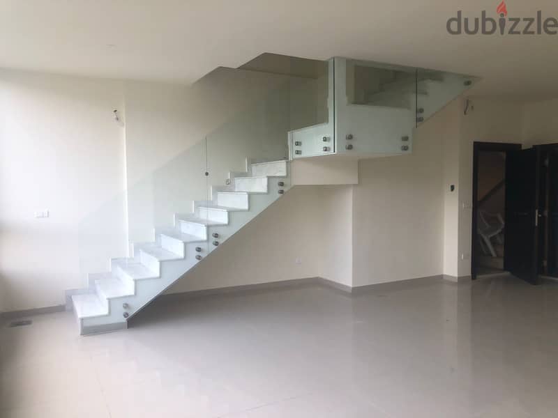 Mountain view Duplex Apartement for Sale in Mansourieh - 280M2 6