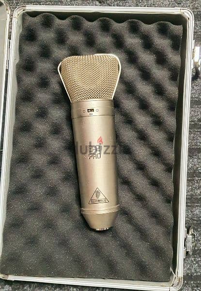 Behringer b-2 Pro condenser Microphone with Stand. 2