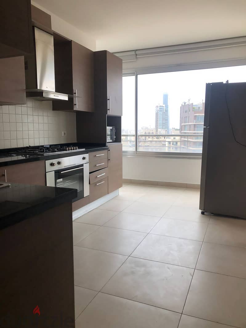 City view apartment for rent in Achrafieh - 240M2 3
