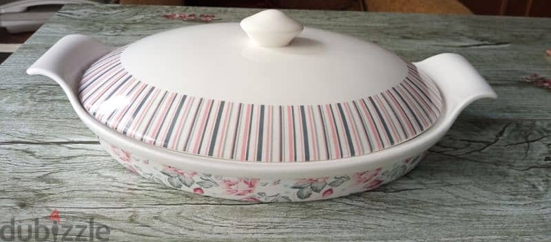 Elegant oven safe ceramic serving bowl and tray 1 for 10$ 2