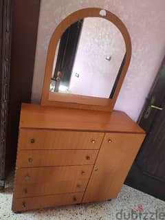 dressing stand with mirror 0