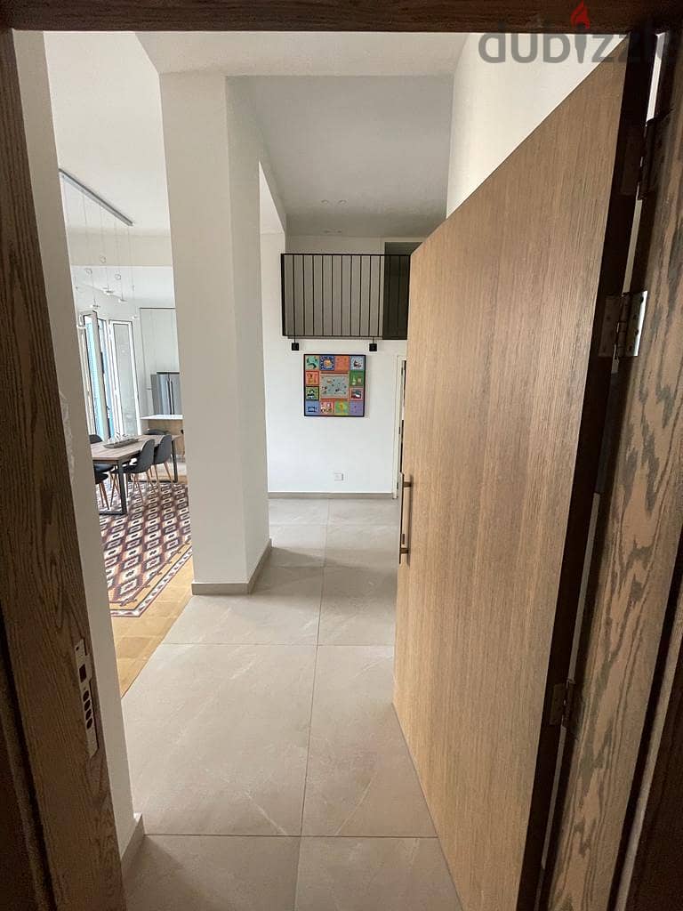 Apartment with Balcony for Sale in Achrafieh, Sioufy - 160M2 1